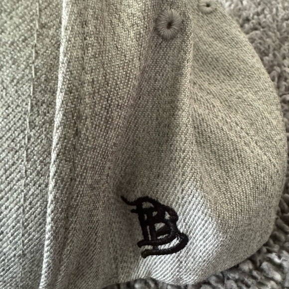 Branded Bills Hat Cap 4 Leaf Clover Patch - Picture 9 of 12